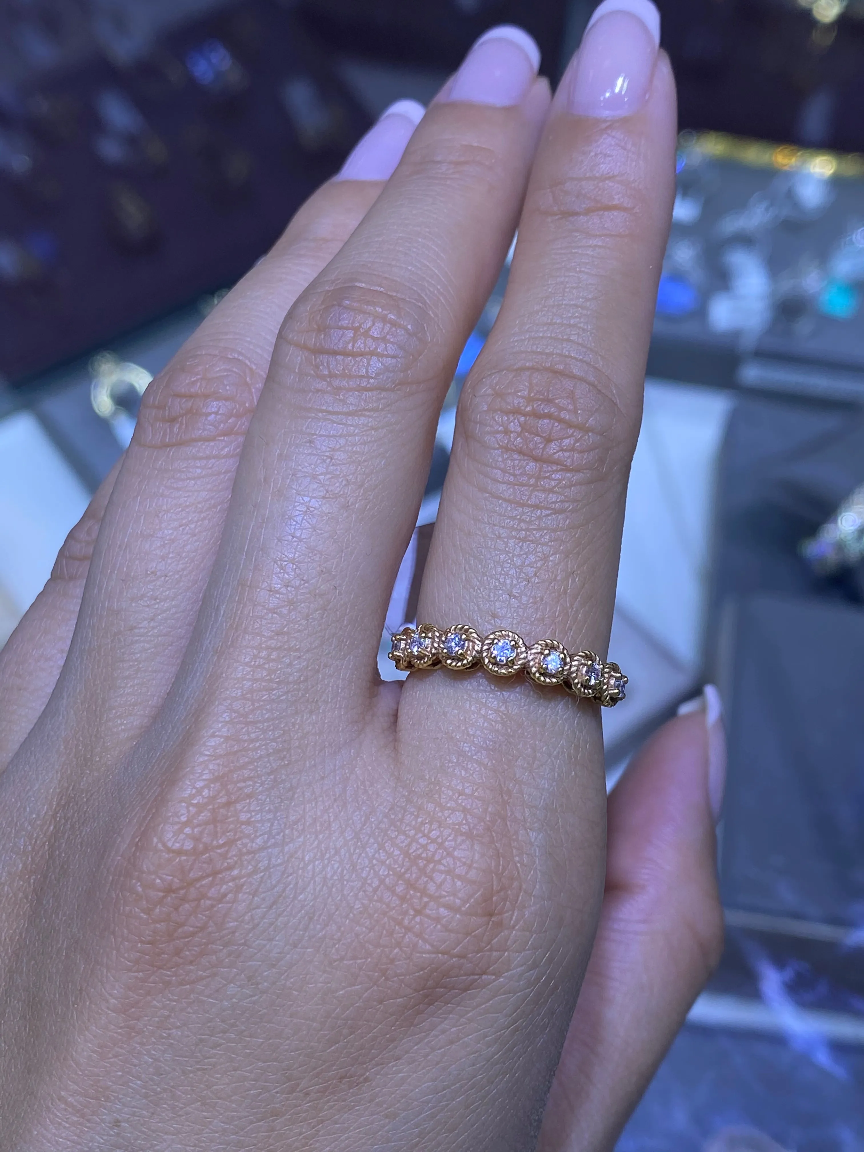 14K Gold Basket Set Rope Diamond Band