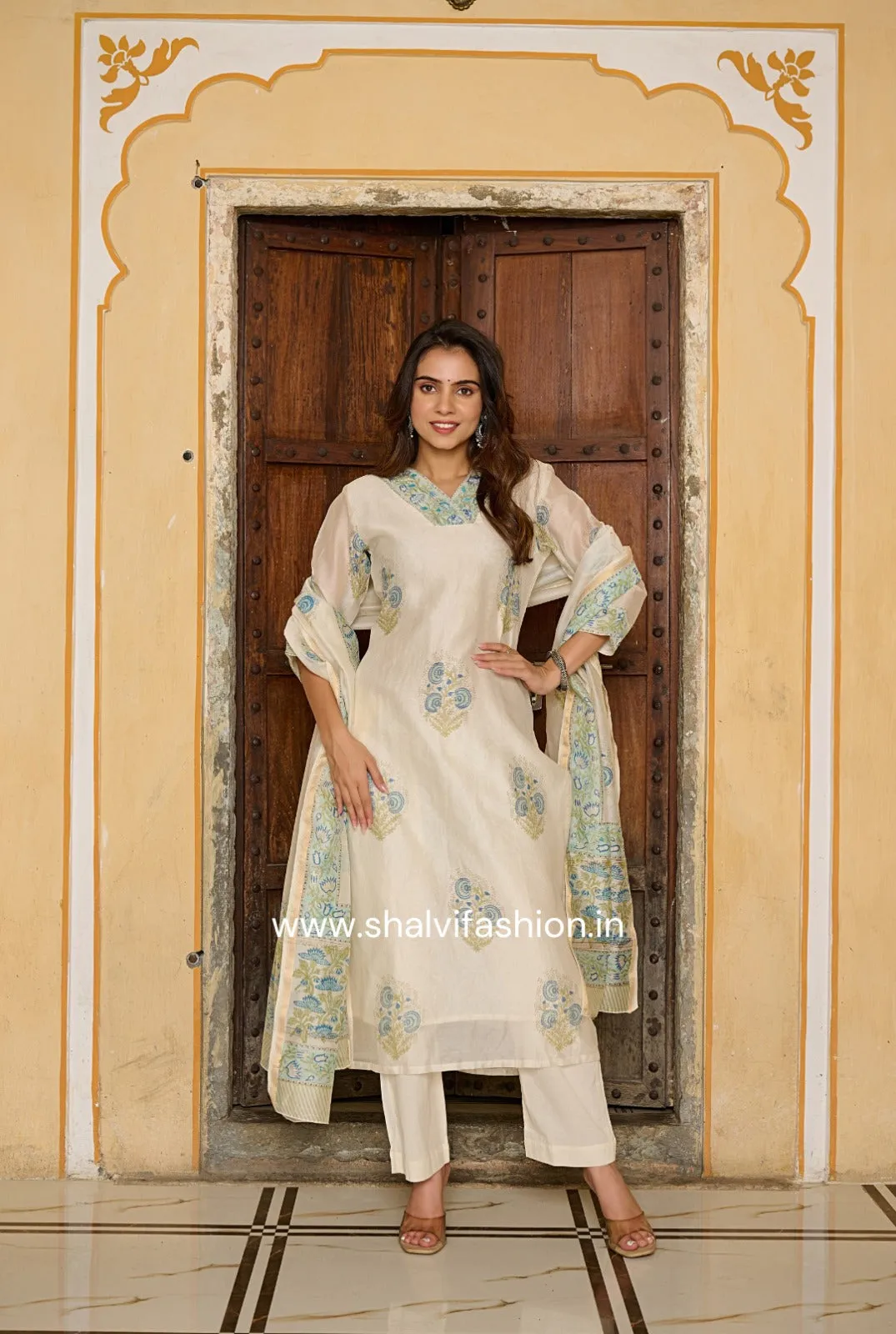 Bahar Buta Print Chanderi Silk Suit Set (CSS169)