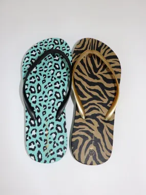 Basic animal print beach slipper