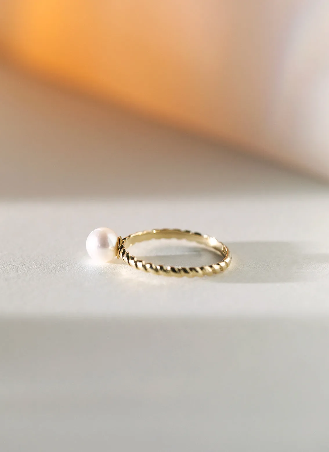 Dido pearl ring 14k gold