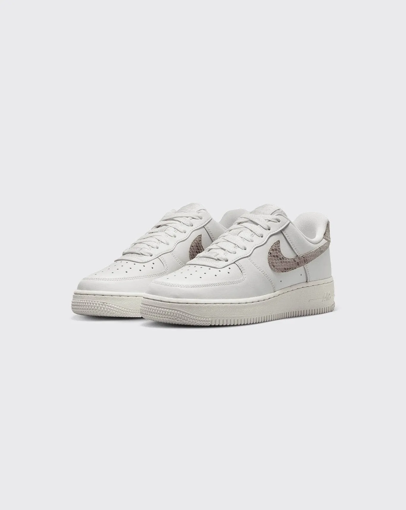 Nike Women’s Air Force 1 ’07 DD8959-002