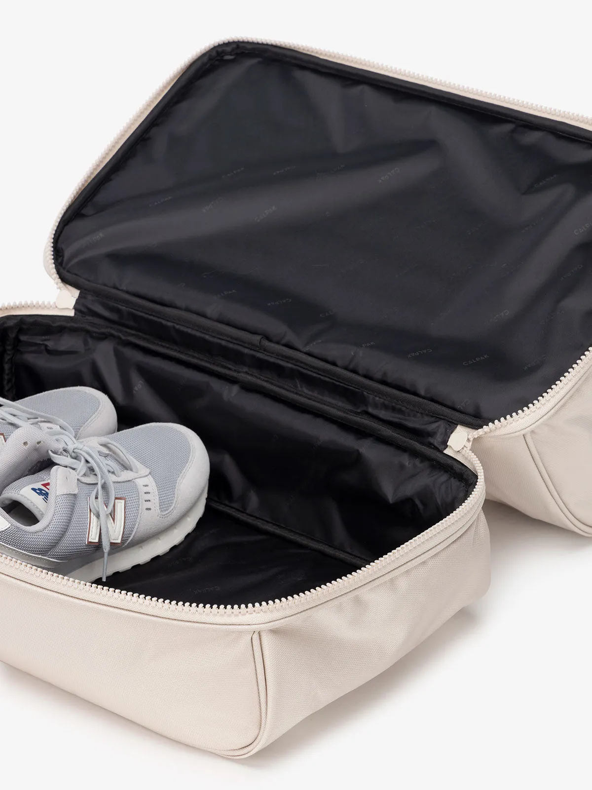 Stevyn Duffel Bag with Shoe Compartment