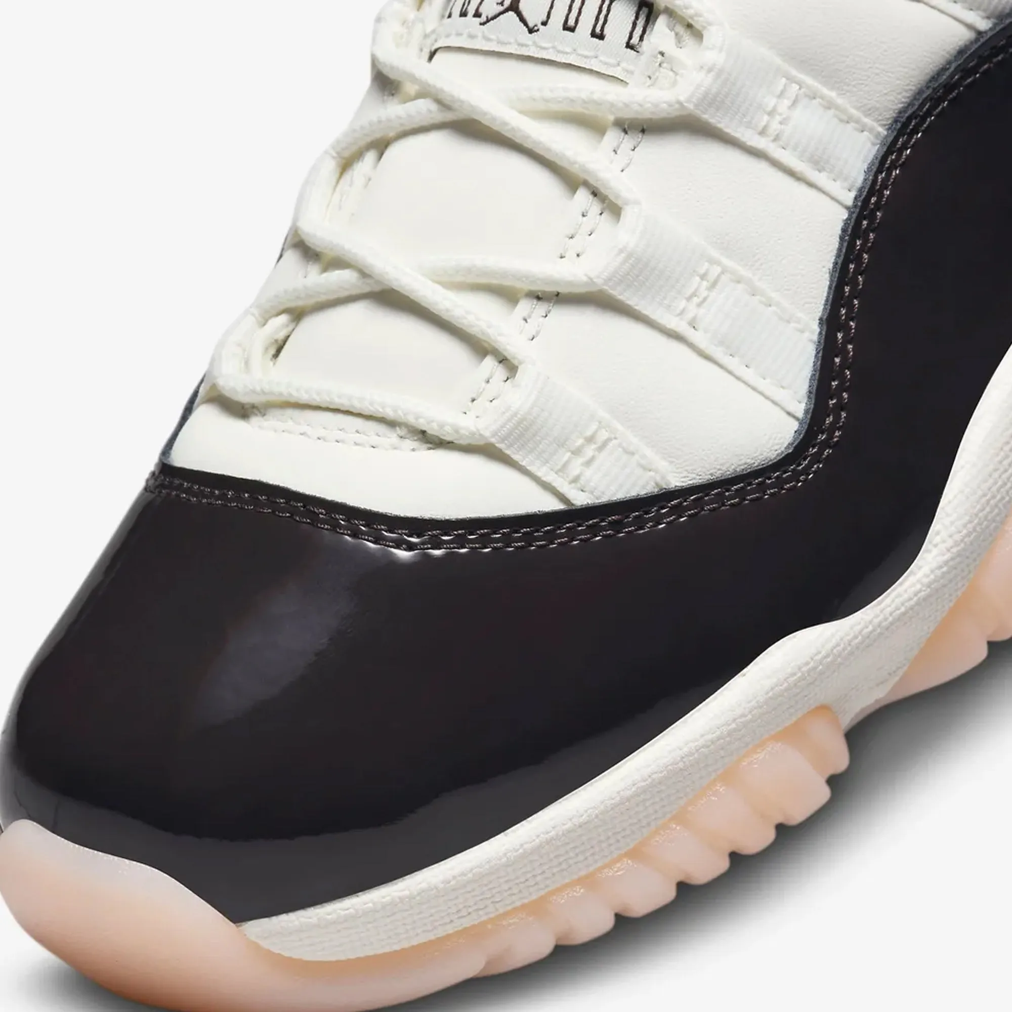 WMN'S AIR JORDAN 11 RETRO 'SAIL/VELVET BROWN-ATMOSPHERE'